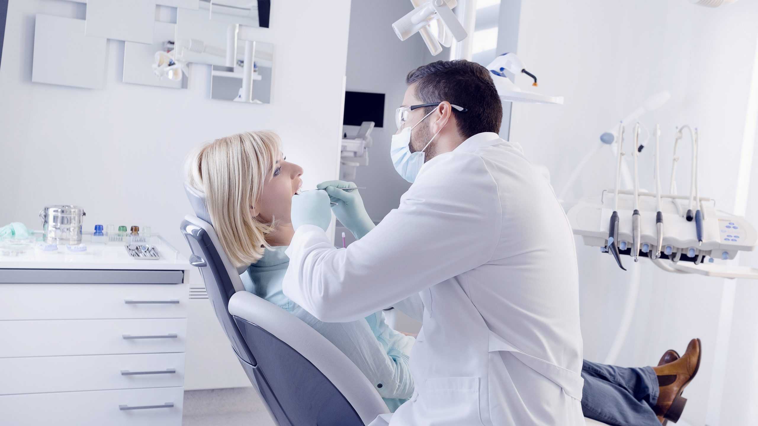 Dentist in Sabana Hoyos, PR